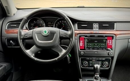 Skoda Superb III рестайлинг, 2013 год, 1 050 000 рублей, 11 фотография