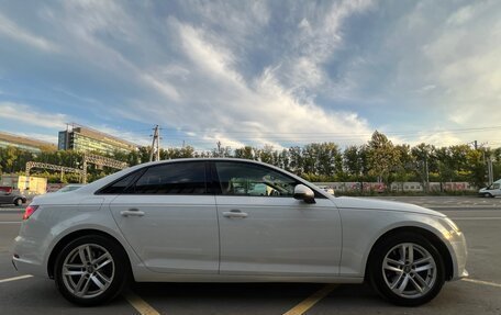Audi A4, 2019 год, 2 500 000 рублей, 3 фотография