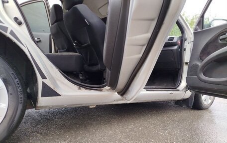 Nissan Micra III, 2008 год, 390 000 рублей, 13 фотография