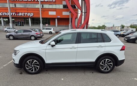Volkswagen Tiguan II, 2018 год, 1 950 000 рублей, 3 фотография