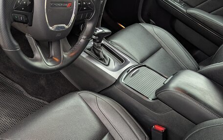 Dodge Charger, 2017 год, 3 195 000 рублей, 27 фотография