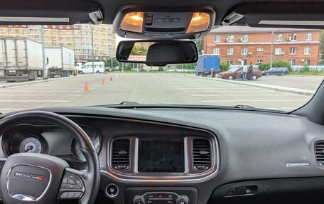 Dodge Charger, 2017 год, 3 195 000 рублей, 32 фотография