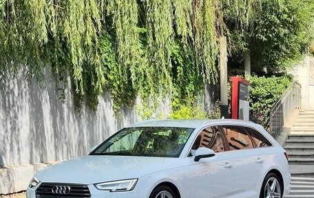 Audi A4, 2019 год, 2 790 000 рублей, 3 фотография