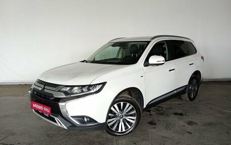 Mitsubishi Outlander III рестайлинг 3, 2018 год, 2 987 000 рублей, 1 фотография