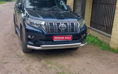 Toyota Land Cruiser Prado 150 рестайлинг 2, 2017 год, 4 150 000 рублей, 1 фотография