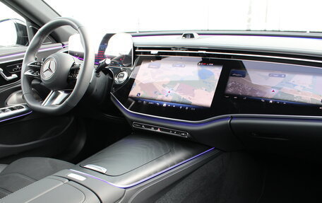 Mercedes-Benz E-Класс, 2024 год, 11 500 000 рублей, 13 фотография