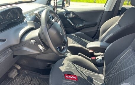 Peugeot 208 II, 2013 год, 800 000 рублей, 7 фотография