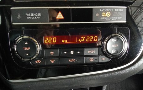 Mitsubishi Outlander III рестайлинг 3, 2018 год, 2 987 000 рублей, 14 фотография