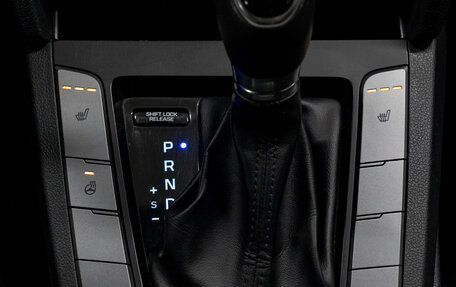 Hyundai Elantra VI рестайлинг, 2019 год, 1 675 000 рублей, 24 фотография