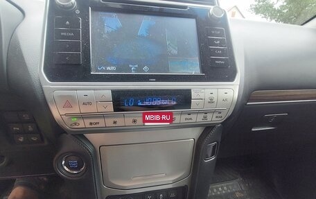 Toyota Land Cruiser Prado 150 рестайлинг 2, 2017 год, 4 150 000 рублей, 8 фотография