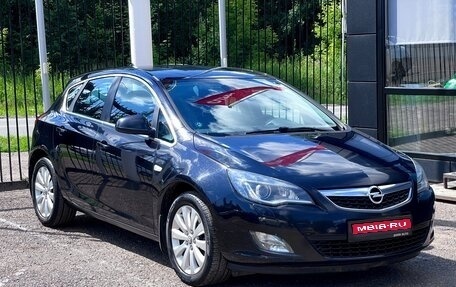 Opel Astra J, 2011 год, 879 000 рублей, 1 фотография