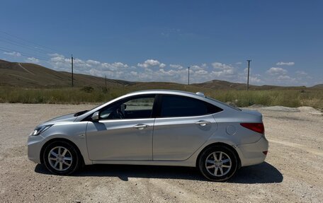 Hyundai Solaris II рестайлинг, 2012 год, 850 000 рублей, 1 фотография