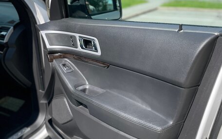 Ford Explorer VI, 2012 год, 1 600 000 рублей, 17 фотография