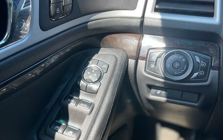 Ford Explorer VI, 2012 год, 1 600 000 рублей, 27 фотография