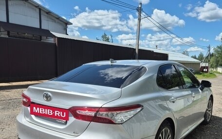 Toyota Camry, 2019 год, 2 700 000 рублей, 7 фотография
