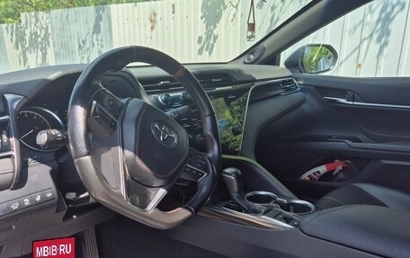 Toyota Camry, 2019 год, 2 700 000 рублей, 6 фотография
