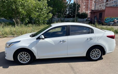 KIA Rio IV, 2018 год, 1 350 000 рублей, 2 фотография