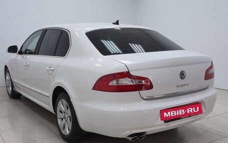 Skoda Superb III рестайлинг, 2011 год, 800 000 рублей, 6 фотография