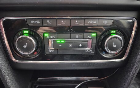 Skoda Superb III рестайлинг, 2011 год, 800 000 рублей, 19 фотография