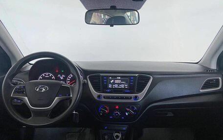 Hyundai Solaris II рестайлинг, 2017 год, 1 099 000 рублей, 13 фотография