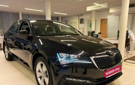 Skoda Superb III рестайлинг, 2025 год, 3 400 000 рублей, 5 фотография
