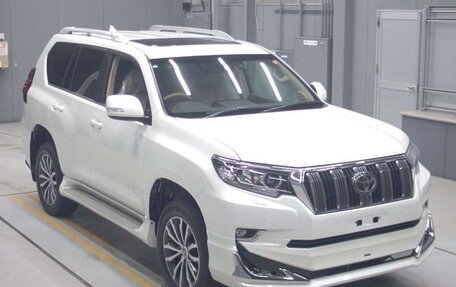 Toyota Land Cruiser Prado 150 рестайлинг 2, 2021 год, 4 291 030 рублей, 4 фотография