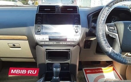 Toyota Land Cruiser Prado 150 рестайлинг 2, 2021 год, 4 291 030 рублей, 8 фотография