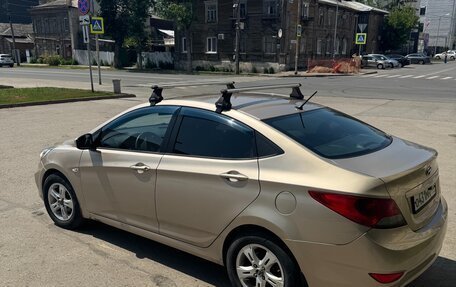 Hyundai Solaris II рестайлинг, 2011 год, 800 000 рублей, 6 фотография