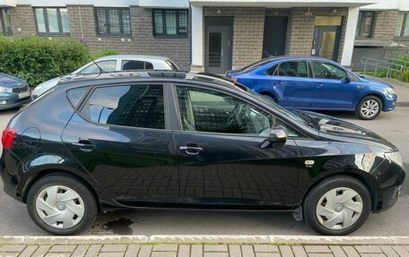 SEAT Ibiza IV рестайлинг 2, 2011 год, 630 000 рублей, 6 фотография