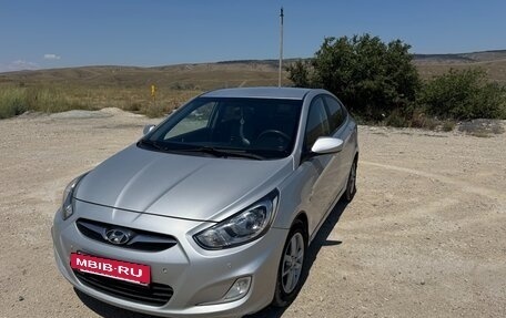 Hyundai Solaris II рестайлинг, 2012 год, 850 000 рублей, 10 фотография