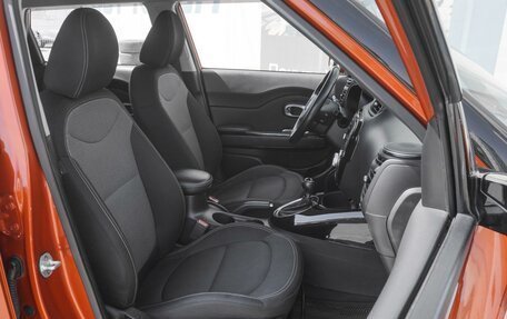 KIA Soul II рестайлинг, 2019 год, 1 799 000 рублей, 8 фотография