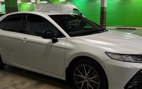Toyota Camry, 2022 год, 3 750 000 рублей, 4 фотография