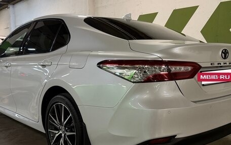 Toyota Camry, 2022 год, 3 750 000 рублей, 6 фотография