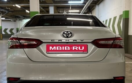 Toyota Camry, 2022 год, 3 750 000 рублей, 7 фотография