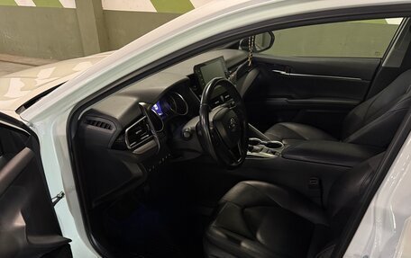 Toyota Camry, 2022 год, 3 750 000 рублей, 12 фотография