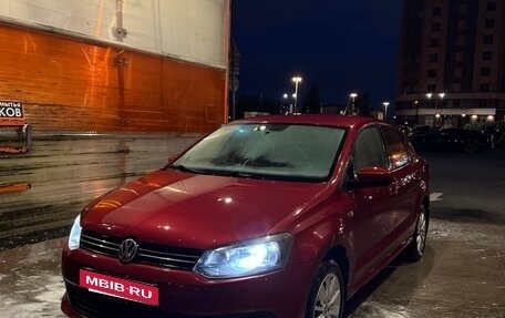 Volkswagen Polo VI (EU Market), 2011 год, 525 000 рублей, 2 фотография