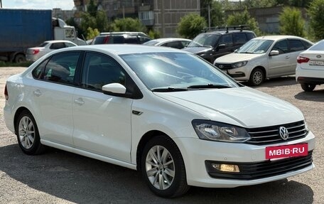 Volkswagen Polo VI (EU Market), 2016 год, 890 000 рублей, 2 фотография