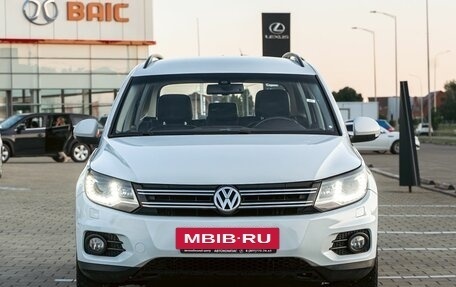 Volkswagen Tiguan I, 2015 год, 1 455 000 рублей, 2 фотография