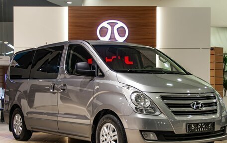 Hyundai H-1 II рестайлинг, 2017 год, 2 295 000 рублей, 3 фотография