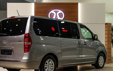 Hyundai H-1 II рестайлинг, 2017 год, 2 295 000 рублей, 6 фотография