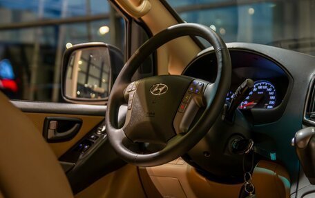 Hyundai H-1 II рестайлинг, 2017 год, 2 295 000 рублей, 11 фотография