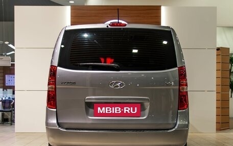 Hyundai H-1 II рестайлинг, 2017 год, 2 295 000 рублей, 5 фотография