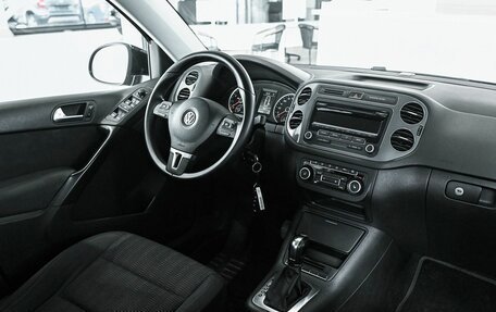 Volkswagen Tiguan I, 2013 год, 1 055 000 рублей, 8 фотография