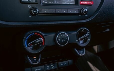 KIA Rio IV, 2018 год, 1 155 000 рублей, 15 фотография