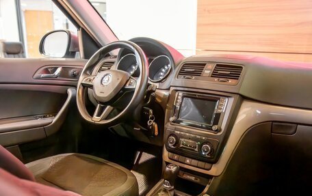 Skoda Yeti I рестайлинг, 2014 год, 1 155 000 рублей, 16 фотография