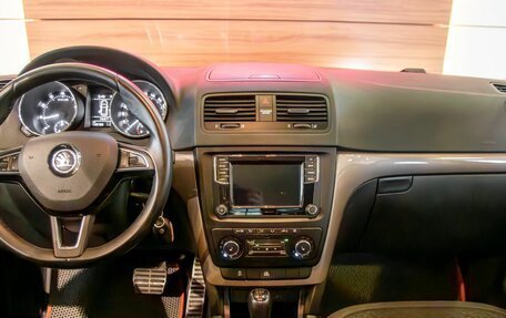 Skoda Yeti I рестайлинг, 2014 год, 1 155 000 рублей, 17 фотография