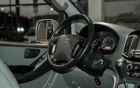 Hyundai Grand Starex Grand Starex I рестайлинг 2, 2018 год, 2 895 000 рублей, 13 фотография