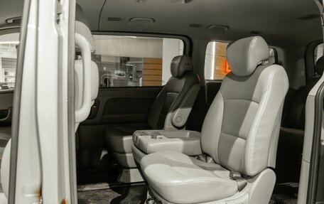 Hyundai Grand Starex Grand Starex I рестайлинг 2, 2018 год, 2 895 000 рублей, 20 фотография