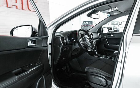 KIA Sportage IV рестайлинг, 2018 год, 1 555 000 рублей, 8 фотография