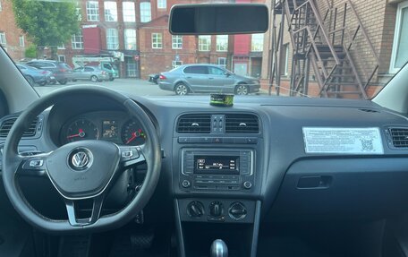 Volkswagen Polo VI (EU Market), 2018 год, 715 000 рублей, 7 фотография